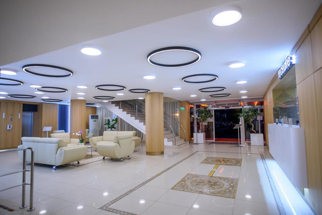 מאמאיה Hotel Tomis מראה חיצוני תמונה
