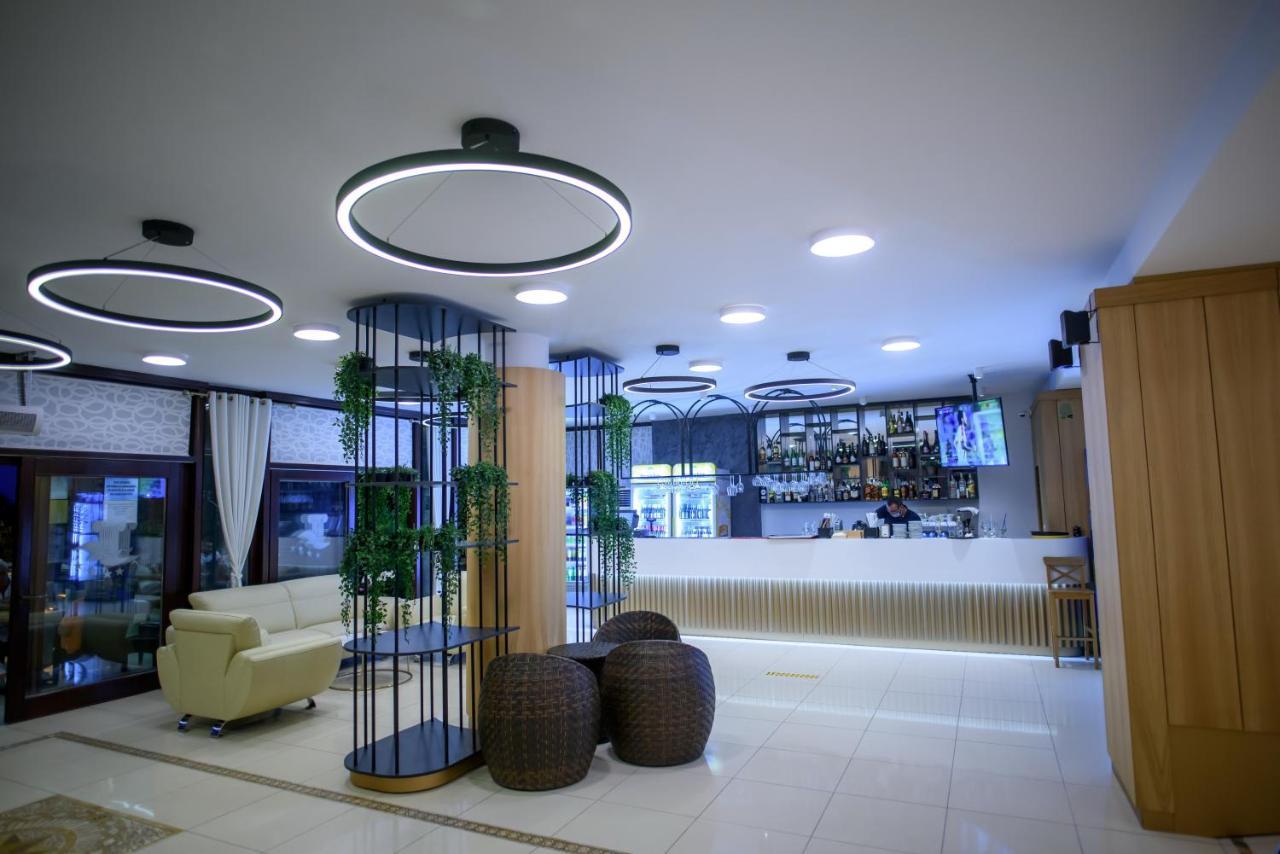 מאמאיה Hotel Tomis מראה חיצוני תמונה