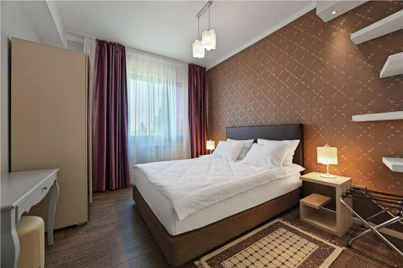 מאמאיה Hotel Tomis מראה חיצוני תמונה